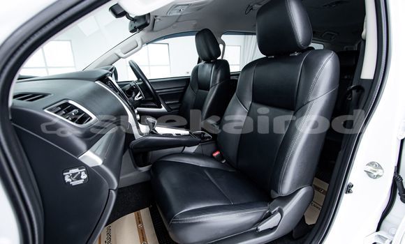 ซื้อ รถมือสอง Mitsubishi Pajero ขาว รถยนต์ ใน %{เมือง} ใน กรุงเทพมหานคร ซื้อ รถมือสอง Mitsubishi Pajero ขาว รถยนต์ ใน %{เมือง} ใน กรุงเทพมหานคร