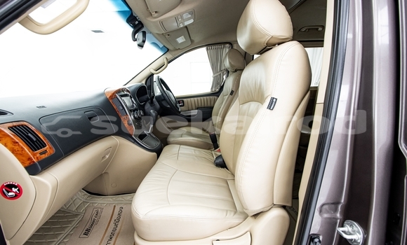 ซื้อ รถมือสอง Hyundai H1 สีน้ำตาล รถยนต์ ใน %{เมือง} ใน นนทบุรี ซื้อ รถมือสอง Hyundai H1 สีน้ำตาล รถยนต์ ใน %{เมือง} ใน นนทบุรี