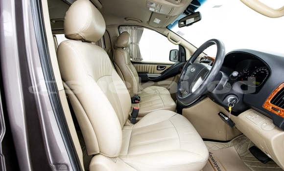 Buy Used Hyundai H1 Brown Car in Nonthaburi in Nonthaburi Buy Used Hyundai H1 Brown Car in Nonthaburi in Nonthaburi