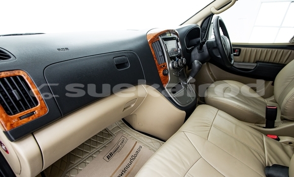 Buy Used Hyundai H1 Brown Car in Nonthaburi in Nonthaburi Buy Used Hyundai H1 Brown Car in Nonthaburi in Nonthaburi