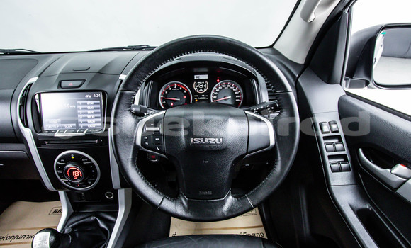 ซื้อ รถมือสอง Isuzu D-Max ขาว รถยนต์ ใน %{เมือง} ใน กรุงเทพมหานคร ซื้อ รถมือสอง Isuzu D-Max ขาว รถยนต์ ใน %{เมือง} ใน กรุงเทพมหานคร