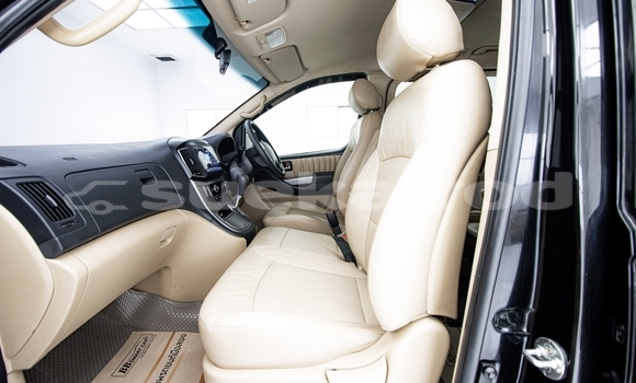 Buy Used Hyundai H1 Black Car in Nonthaburi in Nonthaburi Buy Used Hyundai H1 Black Car in Nonthaburi in Nonthaburi