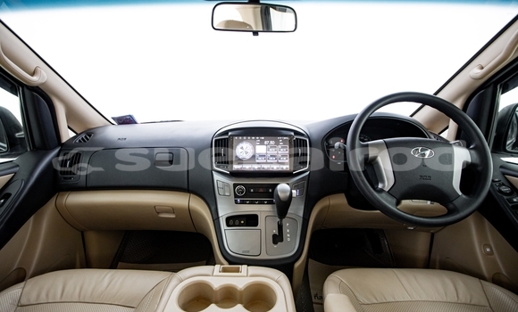 Buy Used Hyundai H1 Black Car in Nonthaburi in Nonthaburi Buy Used Hyundai H1 Black Car in Nonthaburi in Nonthaburi