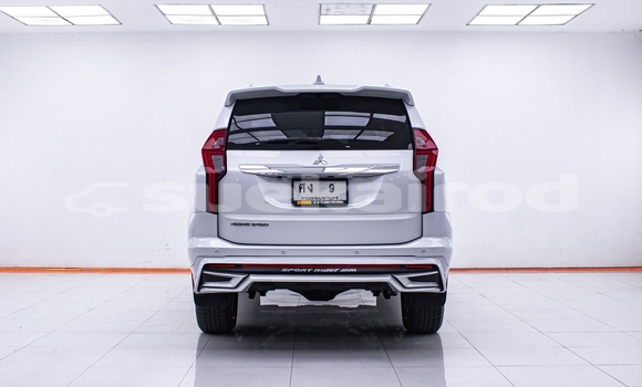 Buy Used Mitsubishi Pajero Sport White Car in Nonthaburi in Nonthaburi Buy Used Mitsubishi Pajero Sport White Car in Nonthaburi in Nonthaburi