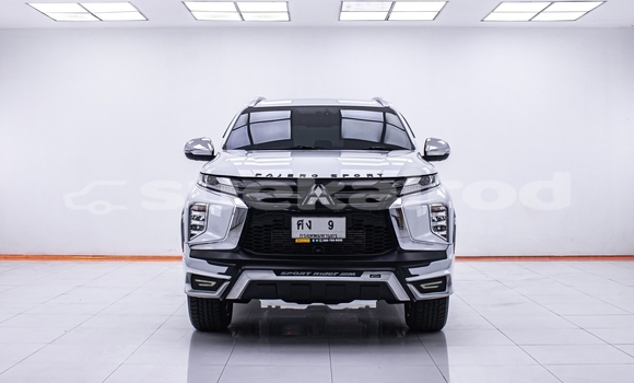 Buy Used Mitsubishi Pajero Sport White Car in Nonthaburi in Nonthaburi Buy Used Mitsubishi Pajero Sport White Car in Nonthaburi in Nonthaburi