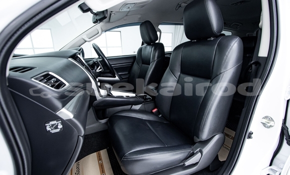 Buy Used Mitsubishi Pajero Sport White Car in Nonthaburi in Nonthaburi Buy Used Mitsubishi Pajero Sport White Car in Nonthaburi in Nonthaburi