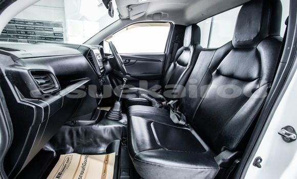 Buy Used Isuzu D–MAX White Car in Nonthaburi in Nonthaburi Buy Used Isuzu D–MAX White Car in Nonthaburi in Nonthaburi