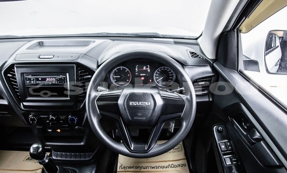 Buy Used Isuzu D–MAX White Car in Nonthaburi in Nonthaburi Buy Used Isuzu D–MAX White Car in Nonthaburi in Nonthaburi