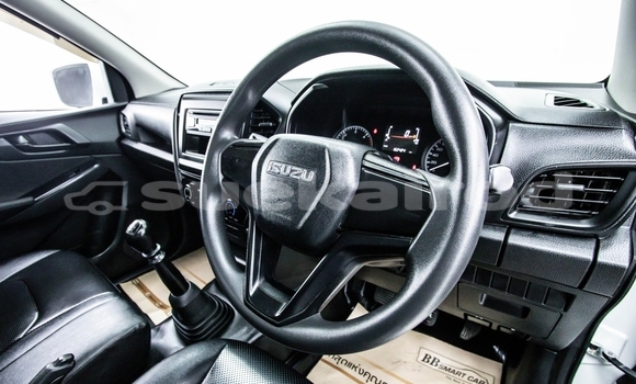 Buy Used Isuzu D–MAX White Car in Nonthaburi in Nonthaburi Buy Used Isuzu D–MAX White Car in Nonthaburi in Nonthaburi