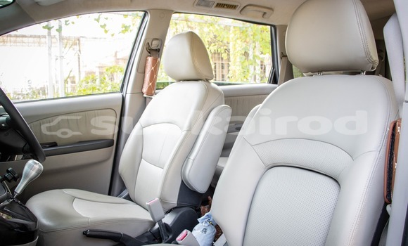 Buy Used Mitsubishi Space Wagon White Car in Nonthaburi in Nonthaburi Buy Used Mitsubishi Space Wagon White Car in Nonthaburi in Nonthaburi