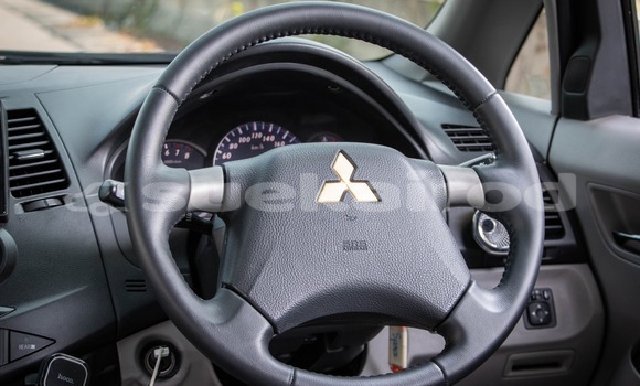 Buy Used Mitsubishi Space Wagon White Car in Nonthaburi in Nonthaburi Buy Used Mitsubishi Space Wagon White Car in Nonthaburi in Nonthaburi