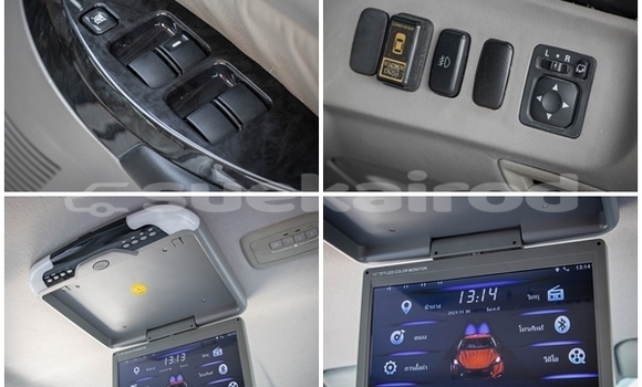 Buy Used Mitsubishi Space Wagon White Car in Nonthaburi in Nonthaburi Buy Used Mitsubishi Space Wagon White Car in Nonthaburi in Nonthaburi