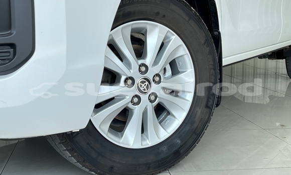 Buy Used Toyota Hiluxe Revo White Car in Pathum Thani in Pathum Thani Buy Used Toyota Hiluxe Revo White Car in Pathum Thani in Pathum Thani