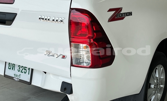 Buy Used Toyota Hiluxe Revo White Car in Pathum Thani in Pathum Thani Buy Used Toyota Hiluxe Revo White Car in Pathum Thani in Pathum Thani