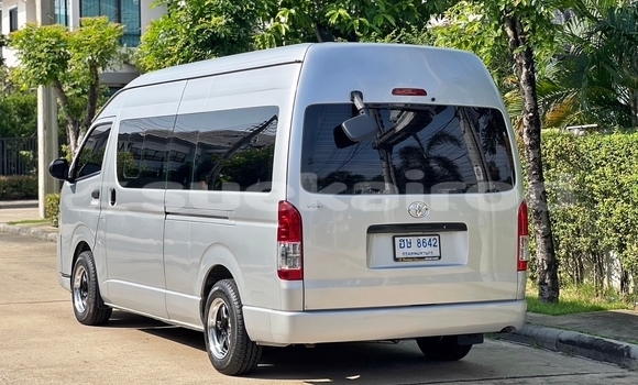 ซื้อ รถมือสอง Toyota Commuter อื่น ๆ รถยนต์ ใน %{เมือง} ใน นนทบุรี ซื้อ รถมือสอง Toyota Commuter อื่น ๆ รถยนต์ ใน %{เมือง} ใน นนทบุรี