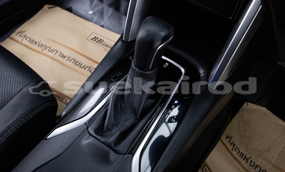 ซื้อ รถมือสอง Toyota Corolla Cross สีดำ รถยนต์ ใน %{เมือง} ใน นนทบุรี ซื้อ รถมือสอง Toyota Corolla Cross สีดำ รถยนต์ ใน %{เมือง} ใน นนทบุรี