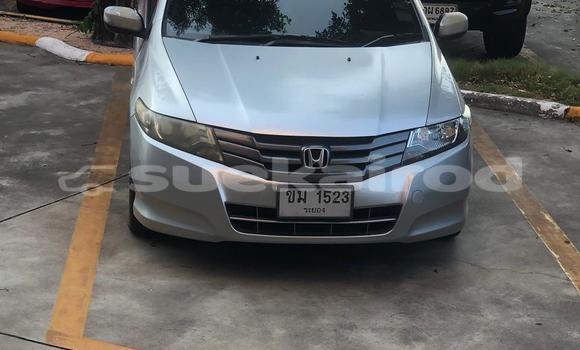 ซื้อ รถมือสอง Honda City เงิน รถยนต์ ใน %{เมือง} ใน ชลบุรี