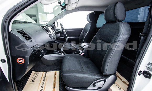 Buy Used Toyota Hiluxe VIGO White Car in Bangkok in Bangkok Buy Used Toyota Hiluxe VIGO White Car in Bangkok in Bangkok