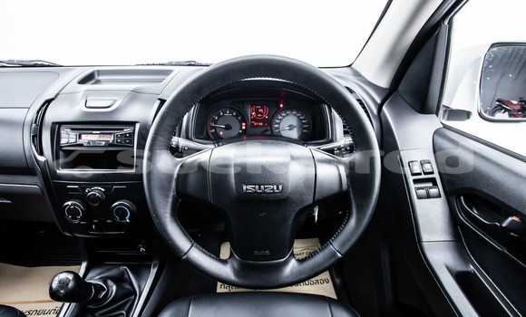 ซื้อ รถมือสอง Isuzu D-Max ขาว รถยนต์ ใน %{เมือง} ใน กรุงเทพมหานคร ซื้อ รถมือสอง Isuzu D-Max ขาว รถยนต์ ใน %{เมือง} ใน กรุงเทพมหานคร