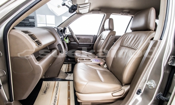 ซื้อ รถมือสอง Honda CR–V สีน้ำตาล รถยนต์ ใน %{เมือง} ใน นนทบุรี ซื้อ รถมือสอง Honda CR–V สีน้ำตาล รถยนต์ ใน %{เมือง} ใน นนทบุรี