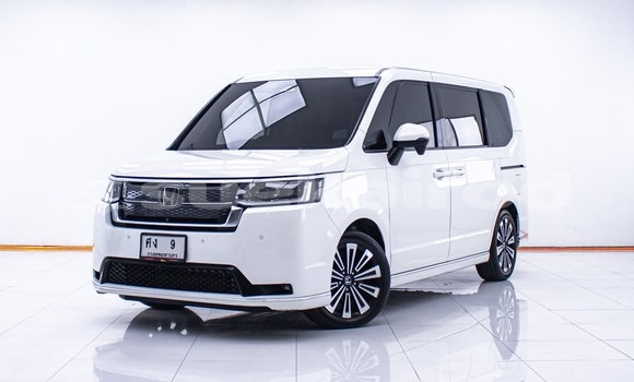 Buy Used Honda Stepwgn White Car in Nonthaburi in Nonthaburi Buy Used Honda Stepwgn White Car in Nonthaburi in Nonthaburi