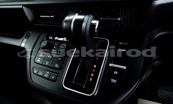 Buy Used Honda Stepwgn White Car in Nonthaburi in Nonthaburi Buy Used Honda Stepwgn White Car in Nonthaburi in Nonthaburi