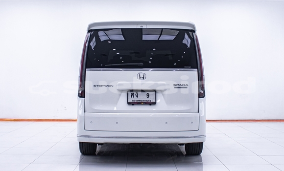Buy Used Honda Stepwgn White Car in Nonthaburi in Nonthaburi Buy Used Honda Stepwgn White Car in Nonthaburi in Nonthaburi