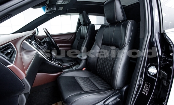 Buy Used Toyota Harrier Black Car in Nonthaburi in Nonthaburi Buy Used Toyota Harrier Black Car in Nonthaburi in Nonthaburi