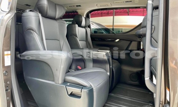 Buy Used Toyota Alphard Brown Car in Nonthaburi in Nonthaburi Buy Used Toyota Alphard Brown Car in Nonthaburi in Nonthaburi