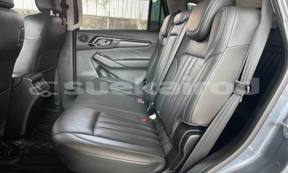 Buy Used Isuzu MU-X Other Car in Nonthaburi in Nonthaburi Buy Used Isuzu MU-X Other Car in Nonthaburi in Nonthaburi