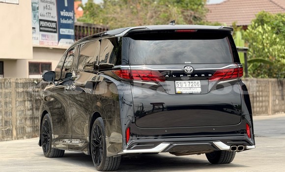 Buy Used Toyota Alphard Black Car in Nonthaburi in Nonthaburi Buy Used Toyota Alphard Black Car in Nonthaburi in Nonthaburi