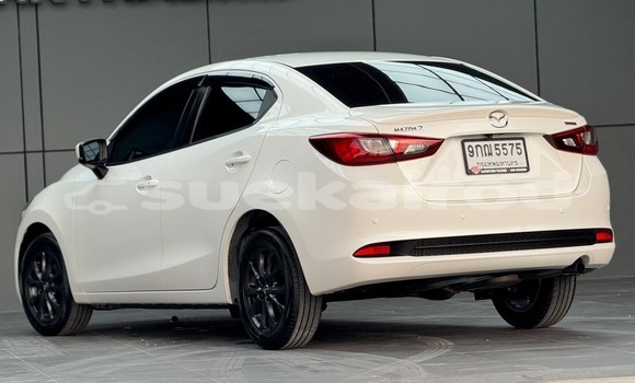 Buy Used Mazda 2 White Car in Nonthaburi in Nonthaburi Buy Used Mazda 2 White Car in Nonthaburi in Nonthaburi