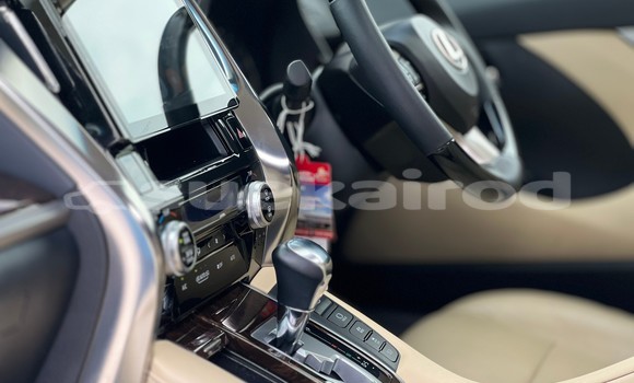 Buy Used Toyota Alphard White Car in Nonthaburi in Nonthaburi Buy Used Toyota Alphard White Car in Nonthaburi in Nonthaburi