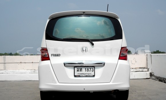 Buy Used Honda Freed White Car in Nonthaburi in Nonthaburi Buy Used Honda Freed White Car in Nonthaburi in Nonthaburi