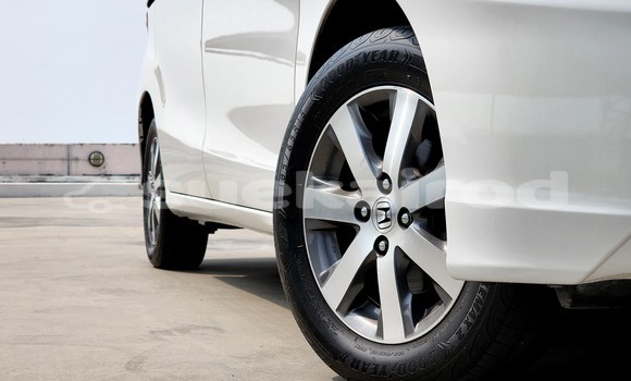 Buy Used Honda Freed White Car in Nonthaburi in Nonthaburi Buy Used Honda Freed White Car in Nonthaburi in Nonthaburi