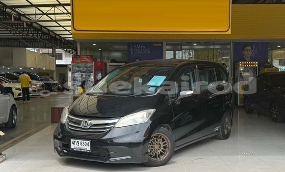 ซื้อ รถมือสอง Honda Freed สีดำ รถยนต์ ใน %{เมือง} ใน นนทบุรี