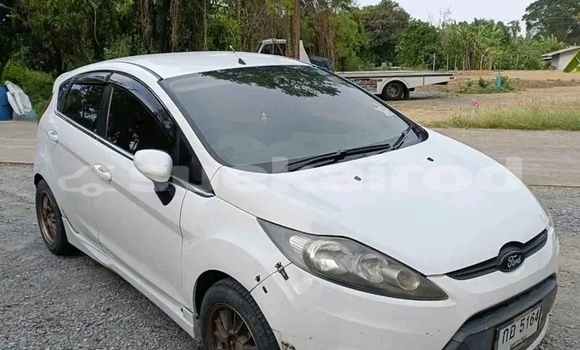 ซื้อ รถมือสอง Ford Fiesta ขาว รถยนต์ ใน %{เมือง} ใน กาฬสินธุ์ ซื้อ รถมือสอง Ford Fiesta ขาว รถยนต์ ใน %{เมือง} ใน กาฬสินธุ์