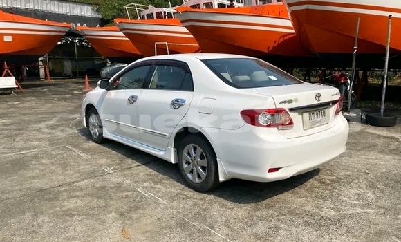 Buy Used Toyota Corolla Altis White Car in Chai Nat in Chai Nat Buy Used Toyota Corolla Altis White Car in Chai Nat in Chai Nat