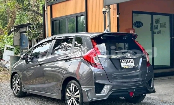 Buy Used Honda Jazz Other Car in Chai Nat in Chai Nat Buy Used Honda Jazz Other Car in Chai Nat in Chai Nat