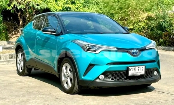 Buy Used Toyota C-HR Blue Car in Chai Nat in Chai Nat Buy Used Toyota C-HR Blue Car in Chai Nat in Chai Nat