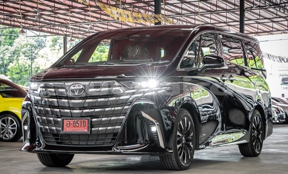 ซื้อ รถมือสอง Toyota Alphard สีดำ รถยนต์ ใน %{เมือง} ใน นนทบุรี