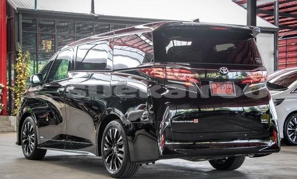 Buy Used Toyota Alphard Black Car in Nonthaburi in Nonthaburi Buy Used Toyota Alphard Black Car in Nonthaburi in Nonthaburi