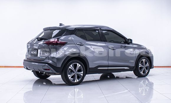 Buy Used Nissan Kix Other Car in Bangkok in Bangkok Buy Used Nissan Kix Other Car in Bangkok in Bangkok