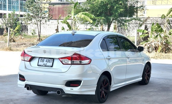 ซื้อ รถมือสอง Suzuki Ciaz ขาว รถยนต์ ใน %{เมือง} ใน นนทบุรี ซื้อ รถมือสอง Suzuki Ciaz ขาว รถยนต์ ใน %{เมือง} ใน นนทบุรี