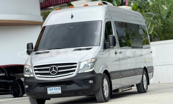 ซื้อ รถมือสอง Mercedes‒Benz R–Class อื่น ๆ รถยนต์ ใน %{เมือง} ใน นนทบุรี