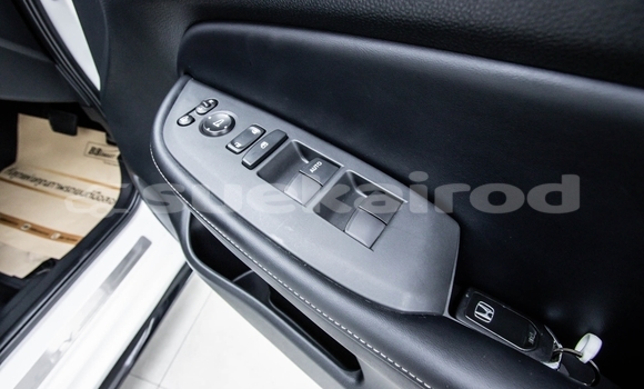 ซื้อ รถมือสอง Honda City ขาว รถยนต์ ใน %{เมือง} ใน นนทบุรี ซื้อ รถมือสอง Honda City ขาว รถยนต์ ใน %{เมือง} ใน นนทบุรี