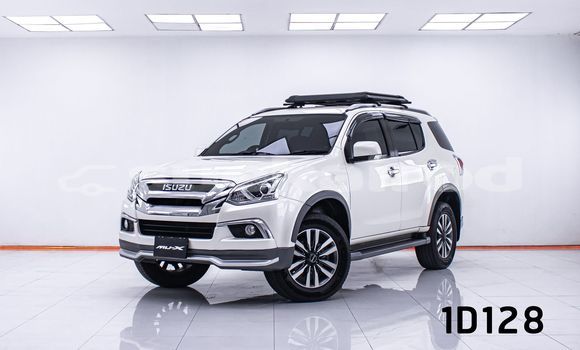 Buy Used Isuzu MU-X White Car in Bangkok in Bangkok