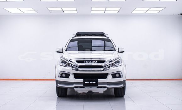 Buy Used Isuzu MU-X White Car in Bangkok in Bangkok Buy Used Isuzu MU-X White Car in Bangkok in Bangkok