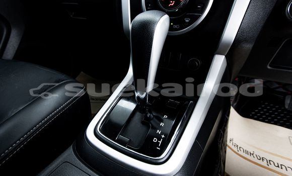 Buy Used Isuzu MU-X White Car in Bangkok in Bangkok Buy Used Isuzu MU-X White Car in Bangkok in Bangkok