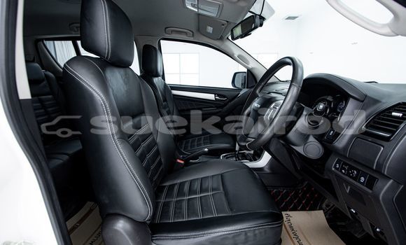 Buy Used Isuzu MU-X White Car in Bangkok in Bangkok Buy Used Isuzu MU-X White Car in Bangkok in Bangkok